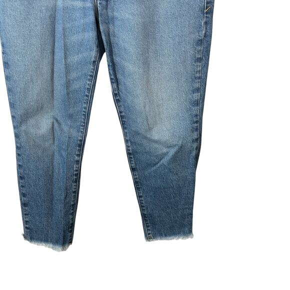 Good American Good Girlfriend Jeans Size 4/27 | Mid-Rise Medium Wash Denim - Picture 6 of 11